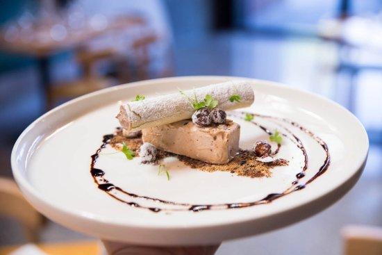 Botanical Bar + Kitchen